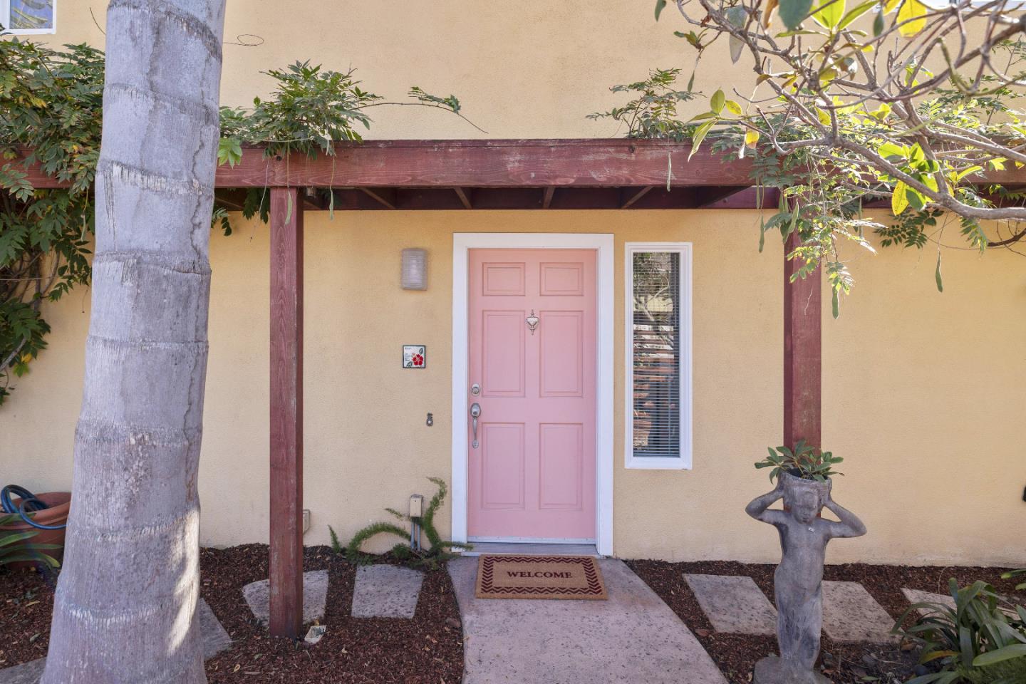 Detail Gallery Image 7 of 21 For 3614 Moana Way, Santa Cruz,  CA 95062 - 2 Beds | 1 Baths
