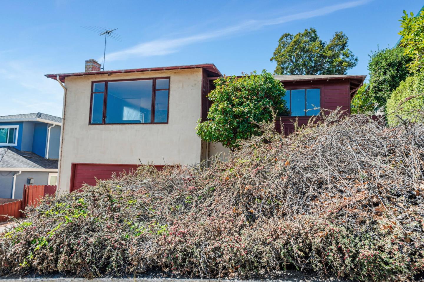 Detail Gallery Image 3 of 42 For 2224 Ensenada Way, San Mateo,  CA 94403 - 3 Beds | 2 Baths