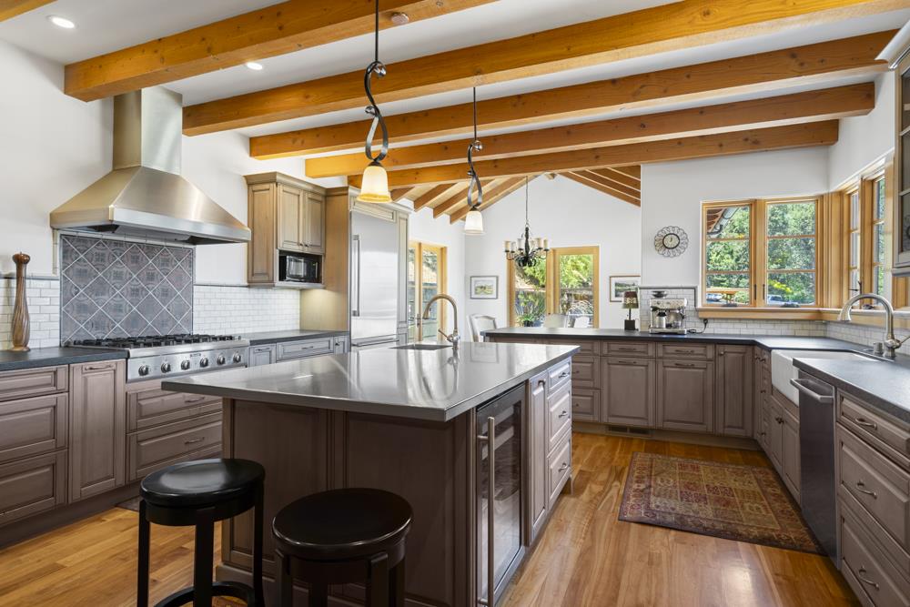 Detail Gallery Image 8 of 22 For 1439 Portola Rd, Woodside,  CA 94062 - 3 Beds | 3 Baths