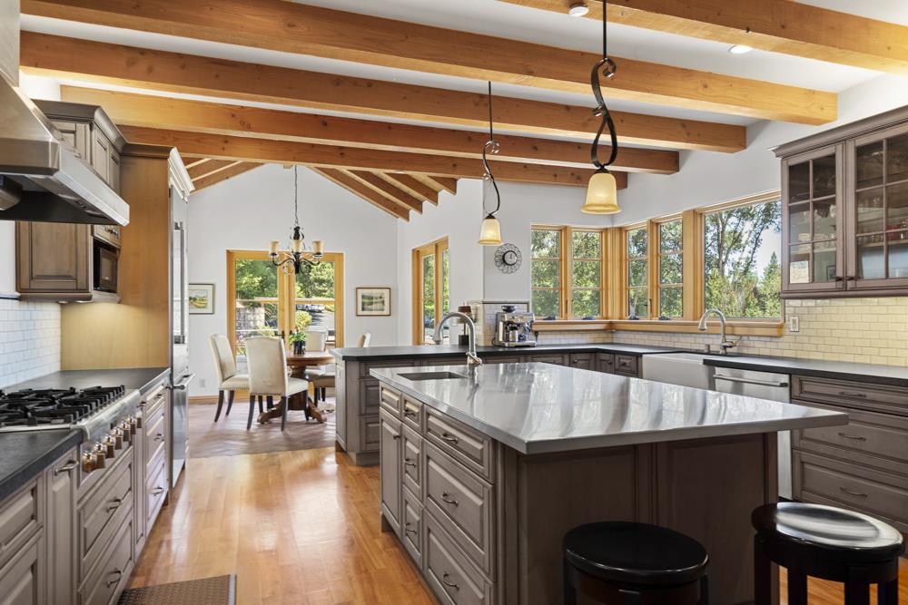 Detail Gallery Image 9 of 22 For 1439 Portola Rd, Woodside,  CA 94062 - 3 Beds | 3 Baths