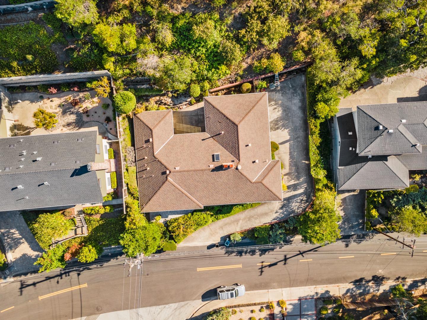 Detail Gallery Image 34 of 40 For 2726 El Prado Rd, Burlingame,  CA 94010 - 3 Beds | 2 Baths