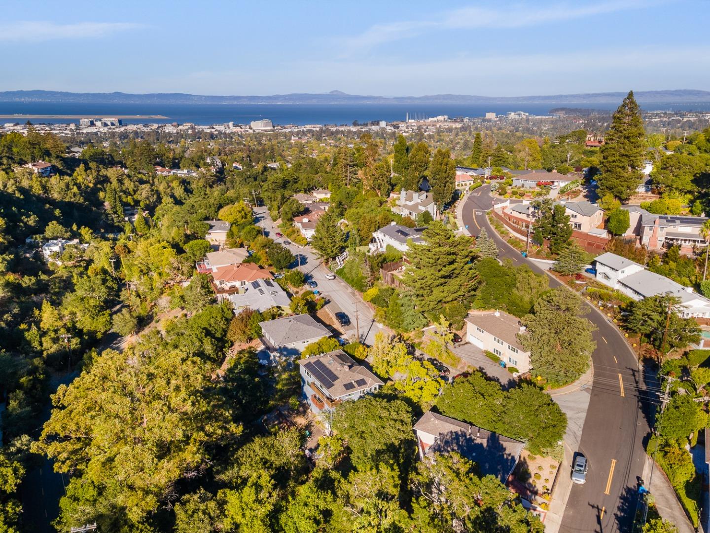 Detail Gallery Image 38 of 40 For 2726 El Prado Rd, Burlingame,  CA 94010 - 3 Beds | 2 Baths