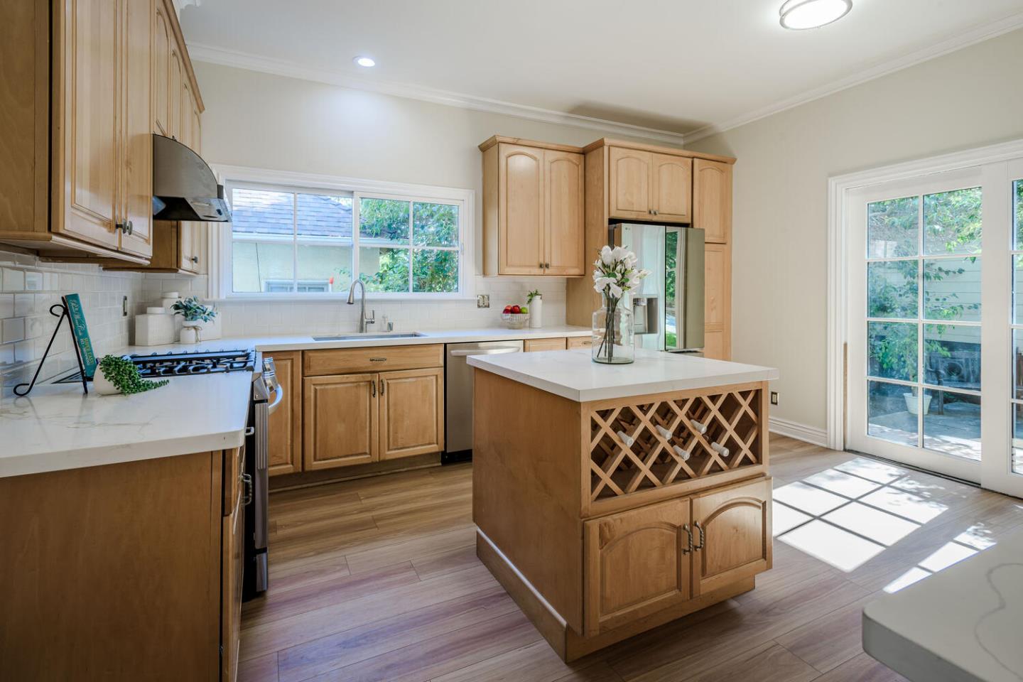 Detail Gallery Image 11 of 40 For 441 Hobart Ave, San Mateo,  CA 94402 - 3 Beds | 2/1 Baths