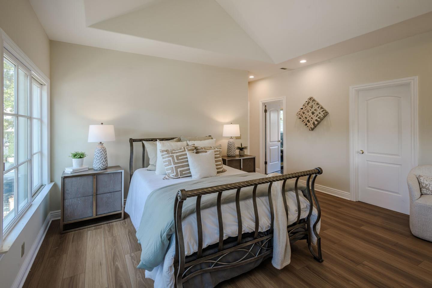 Detail Gallery Image 22 of 40 For 441 Hobart Ave, San Mateo,  CA 94402 - 3 Beds | 2/1 Baths