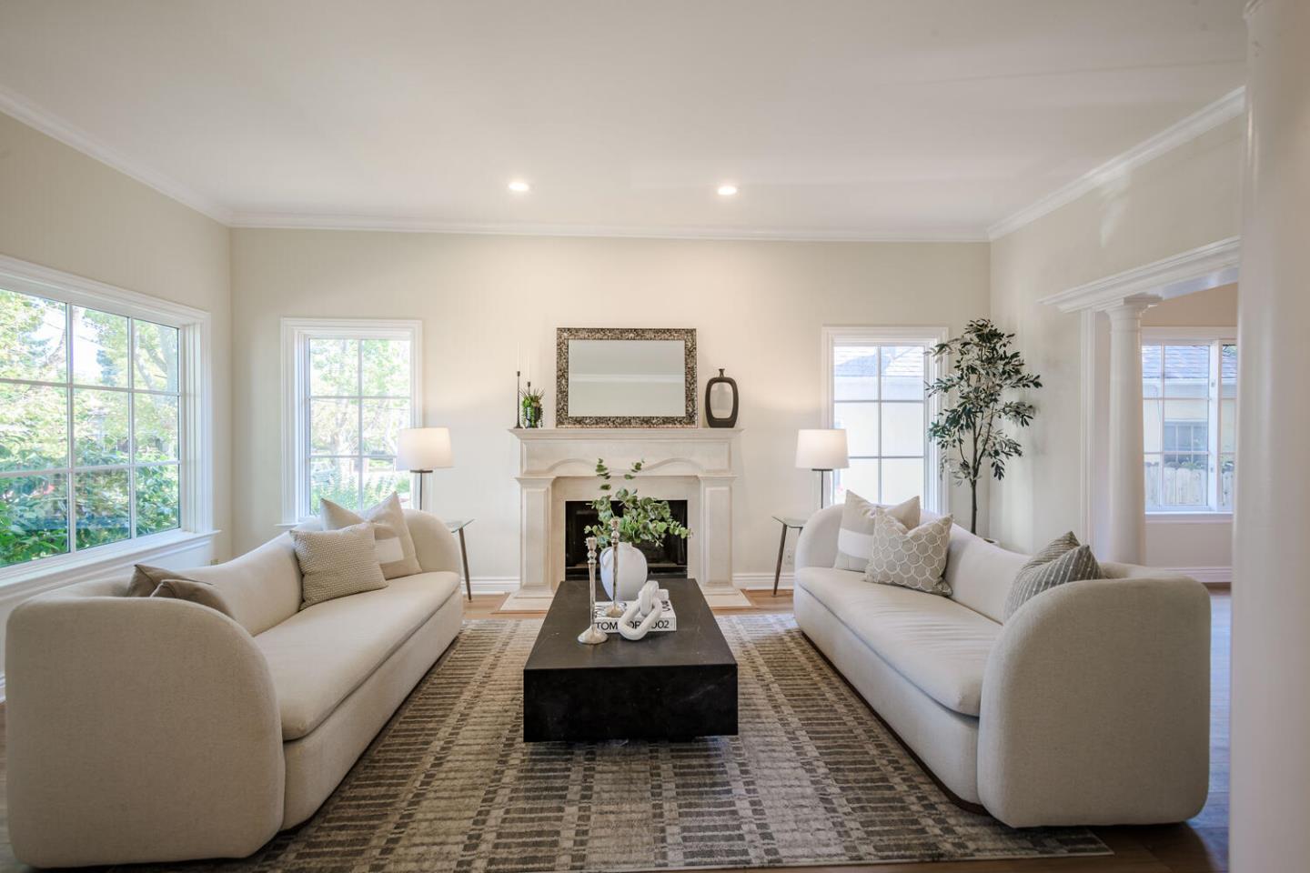 Detail Gallery Image 3 of 40 For 441 Hobart Ave, San Mateo,  CA 94402 - 3 Beds | 2/1 Baths