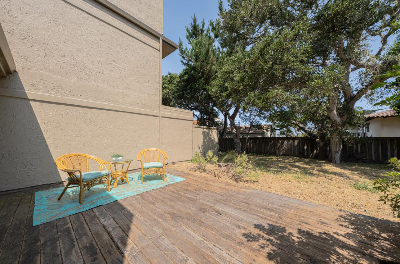 Detail Gallery Image 10 of 33 For 53 Montsalas Dr, Monterey,  CA 93940 - 2 Beds | 2 Baths