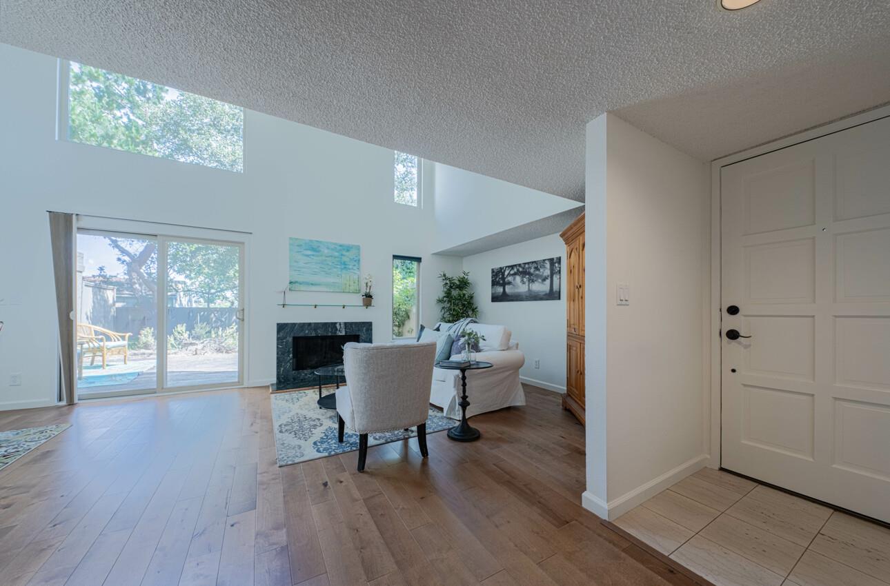 Detail Gallery Image 3 of 33 For 53 Montsalas Dr, Monterey,  CA 93940 - 2 Beds | 2 Baths