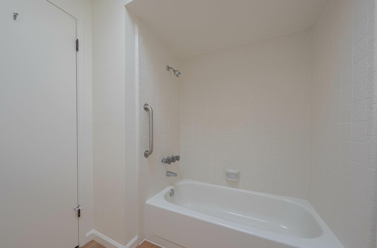 Detail Gallery Image 31 of 33 For 53 Montsalas Dr, Monterey,  CA 93940 - 2 Beds | 2 Baths