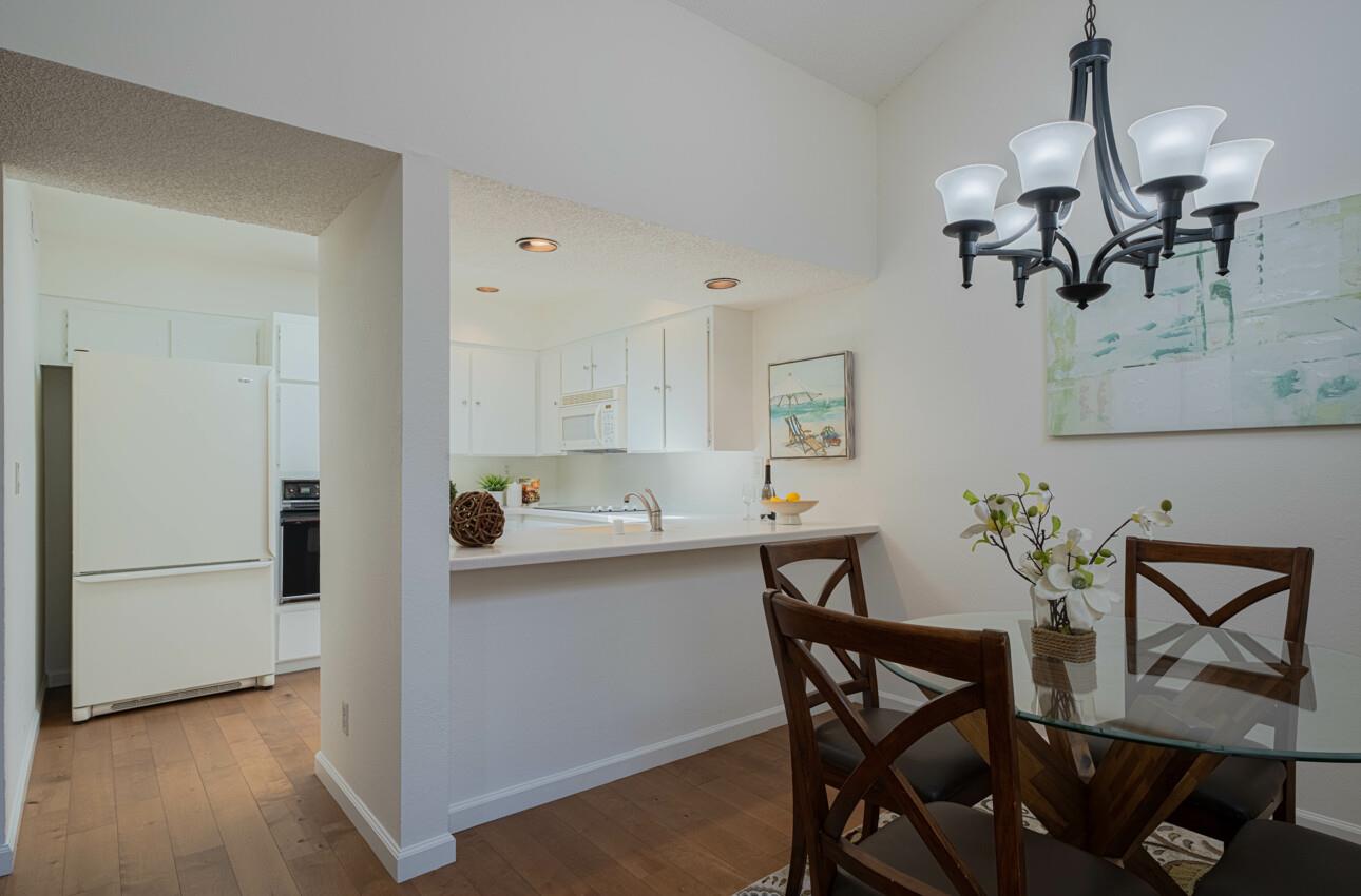 Detail Gallery Image 9 of 33 For 53 Montsalas Dr, Monterey,  CA 93940 - 2 Beds | 2 Baths