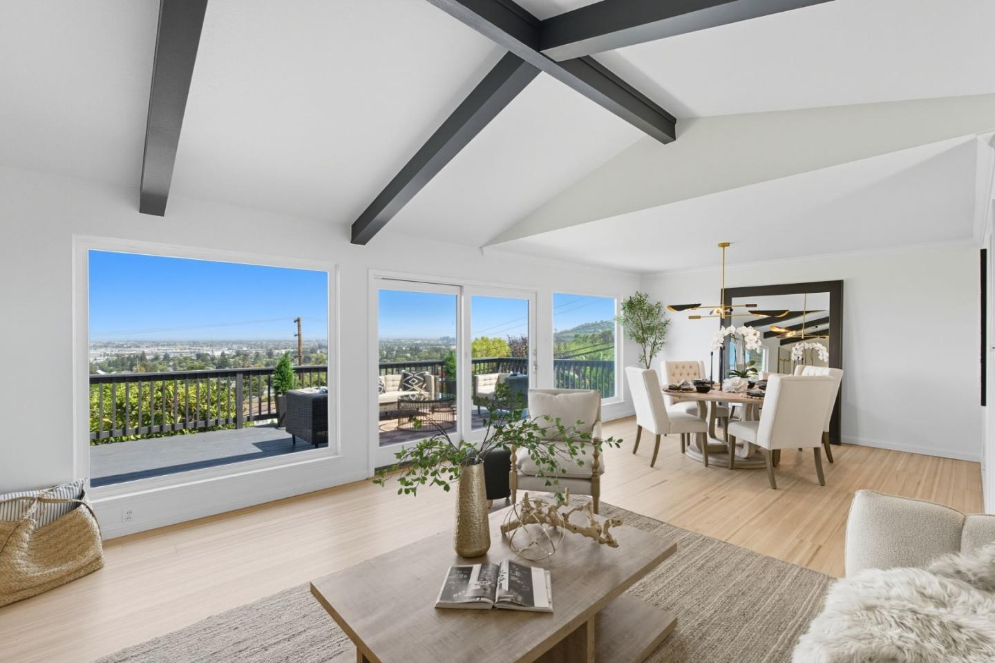 Detail Gallery Image 16 of 79 For 990 31st Ave, San Mateo,  CA 94403 - 4 Beds | 3 Baths