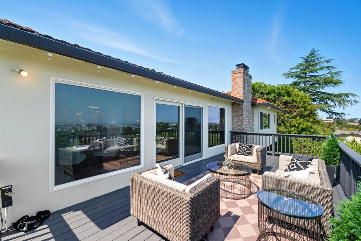 Detail Gallery Image 23 of 79 For 990 31st Ave, San Mateo,  CA 94403 - 4 Beds | 3 Baths