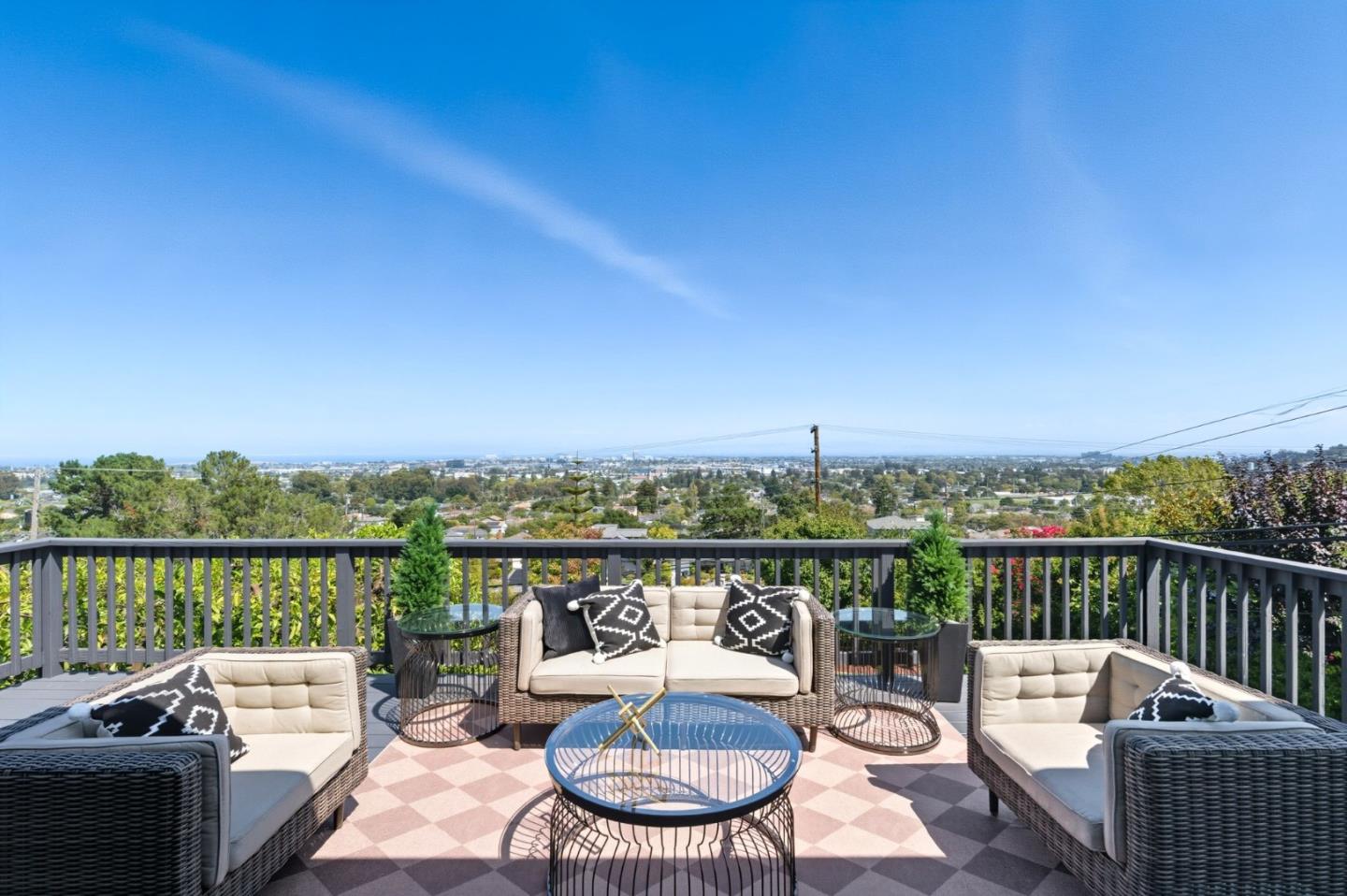 Detail Gallery Image 24 of 79 For 990 31st Ave, San Mateo,  CA 94403 - 4 Beds | 3 Baths