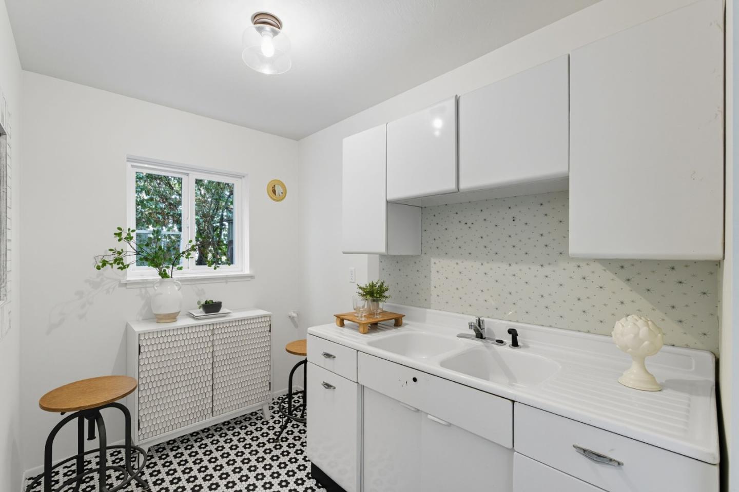 Detail Gallery Image 56 of 79 For 990 31st Ave, San Mateo,  CA 94403 - 4 Beds | 3 Baths