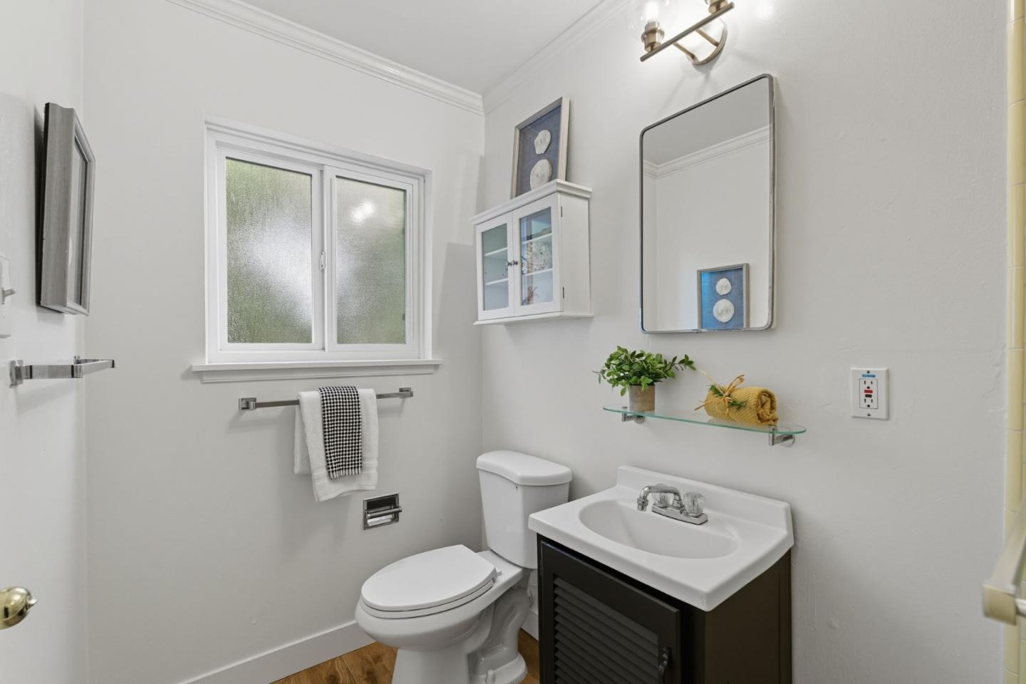 Detail Gallery Image 62 of 79 For 990 31st Ave, San Mateo,  CA 94403 - 4 Beds | 3 Baths