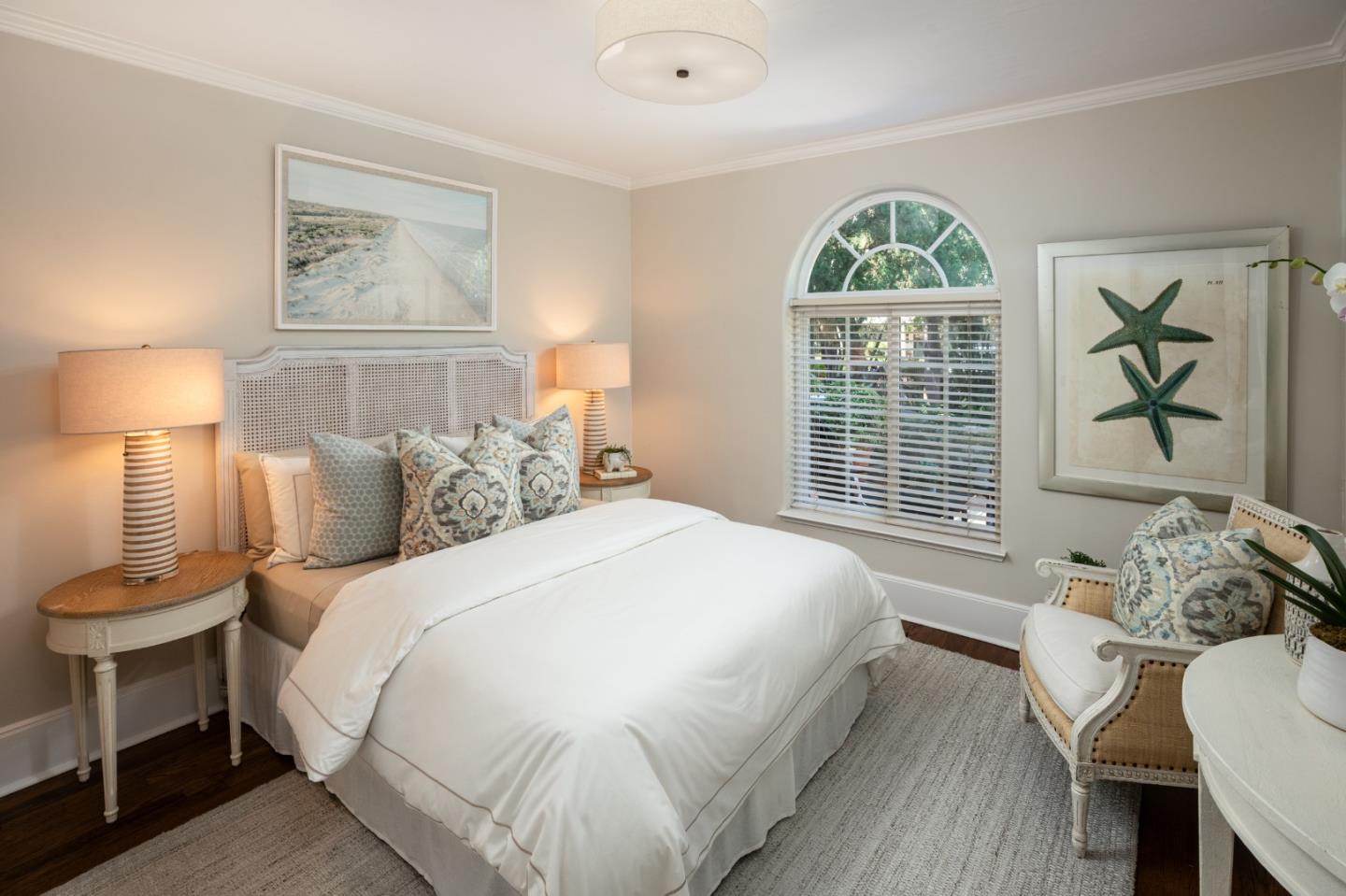 Detail Gallery Image 13 of 25 For 414 Laurel Ave, Menlo Park,  CA 94025 - 4 Beds | 2 Baths