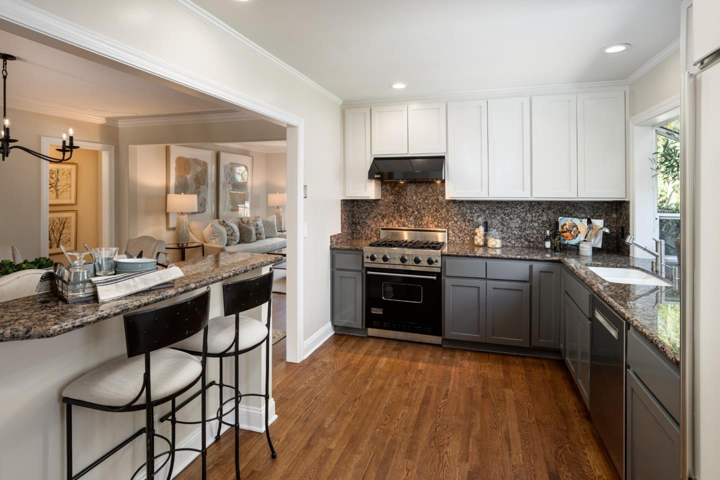 Detail Gallery Image 8 of 25 For 414 Laurel Ave, Menlo Park,  CA 94025 - 4 Beds | 2 Baths