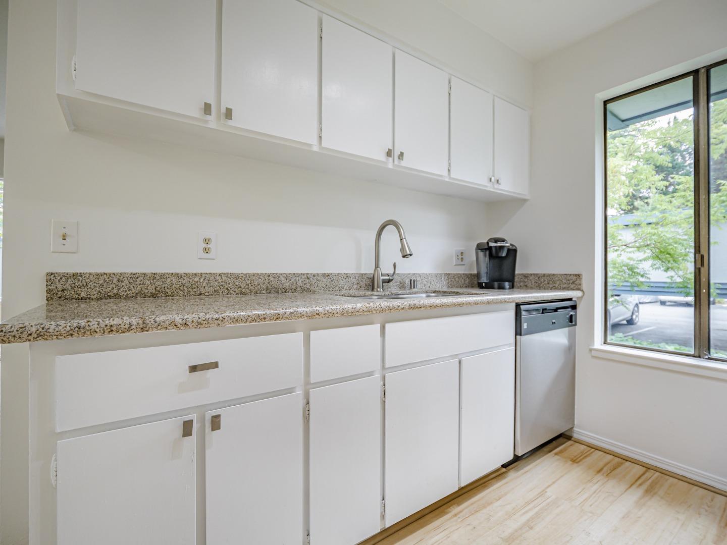 Detail Gallery Image 12 of 36 For 1925 46th Ave #71,  Capitola,  CA 95010 - 1 Beds | 1 Baths