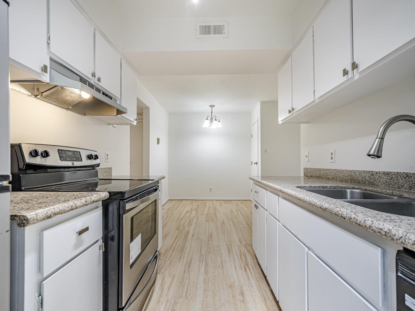 Detail Gallery Image 14 of 36 For 1925 46th Ave #71,  Capitola,  CA 95010 - 1 Beds | 1 Baths