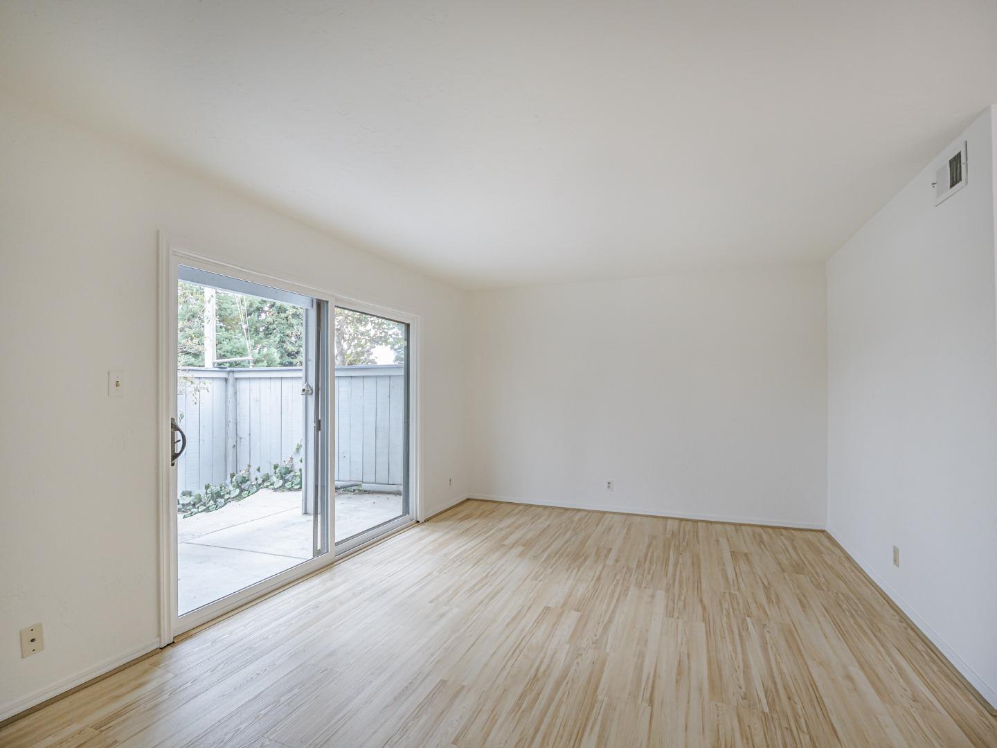 Detail Gallery Image 2 of 36 For 1925 46th Ave #71,  Capitola,  CA 95010 - 1 Beds | 1 Baths