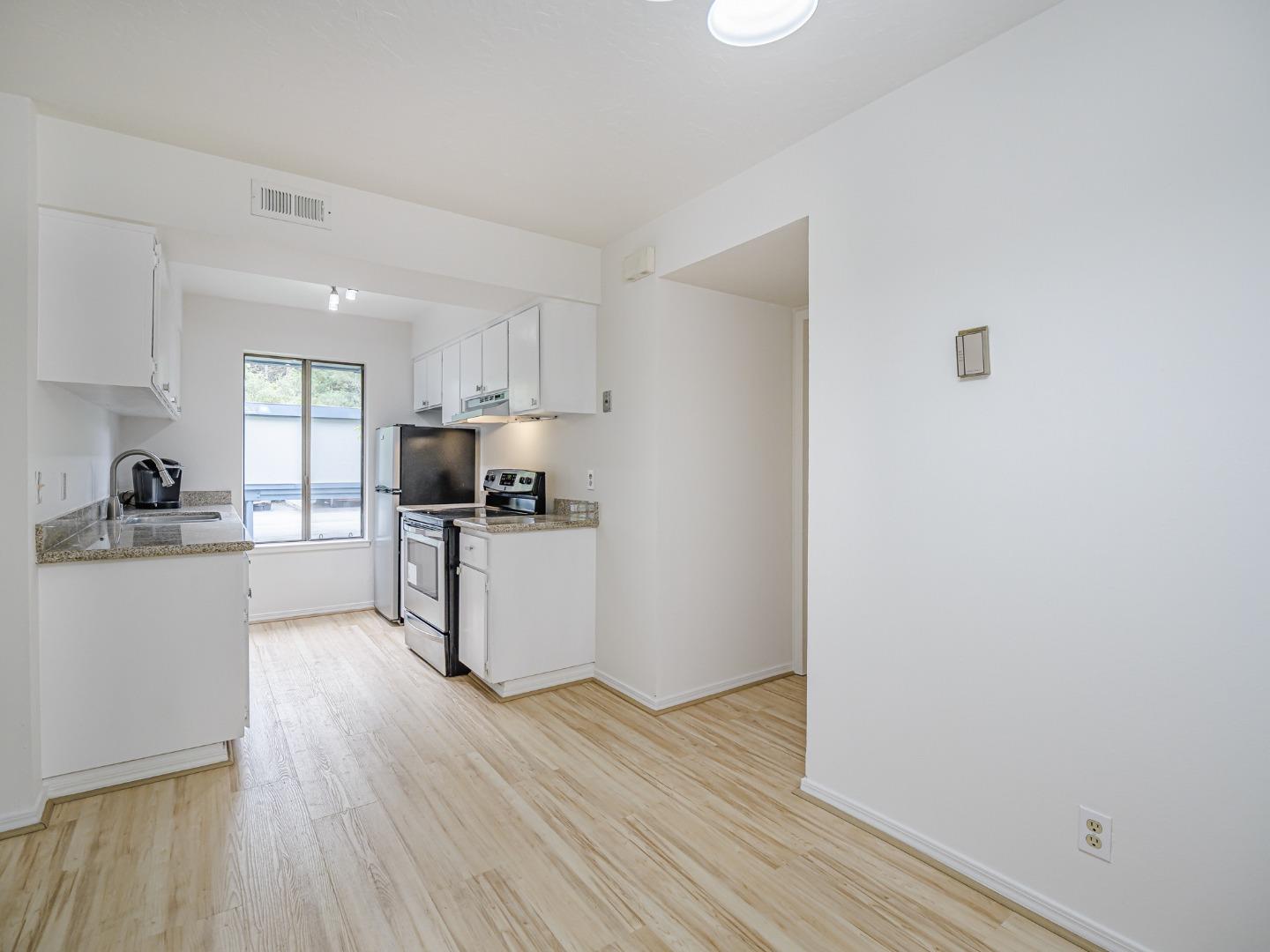 Detail Gallery Image 7 of 36 For 1925 46th Ave #71,  Capitola,  CA 95010 - 1 Beds | 1 Baths
