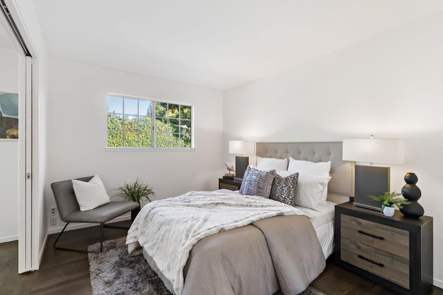 Detail Gallery Image 17 of 52 For 22 Wayne Ct, Redwood City,  CA 94063 - 4 Beds | 3 Baths