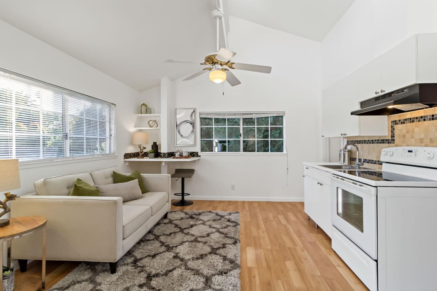 Detail Gallery Image 29 of 52 For 22 Wayne Ct, Redwood City,  CA 94063 - 4 Beds | 3 Baths