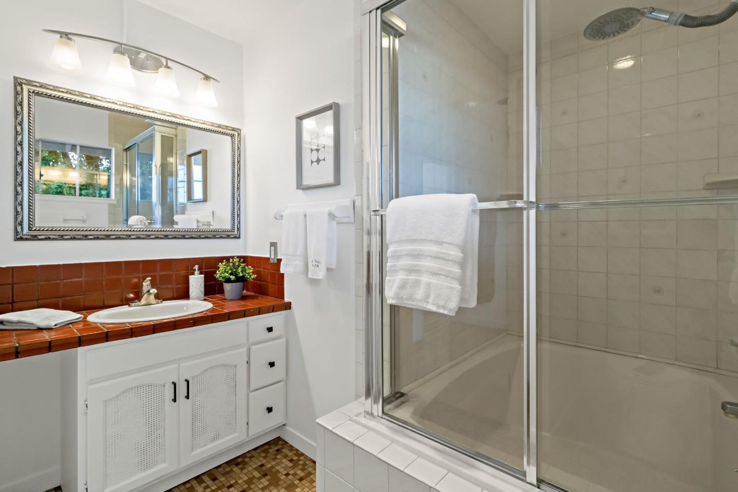 Detail Gallery Image 35 of 52 For 22 Wayne Ct, Redwood City,  CA 94063 - 4 Beds | 3 Baths