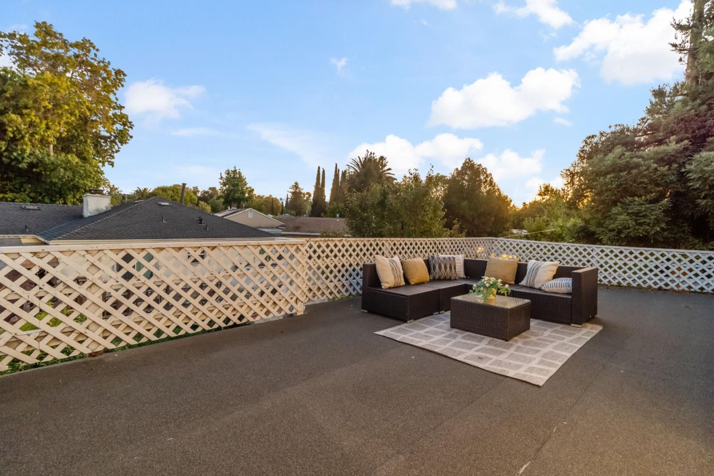 Detail Gallery Image 43 of 52 For 22 Wayne Ct, Redwood City,  CA 94063 - 4 Beds | 3 Baths