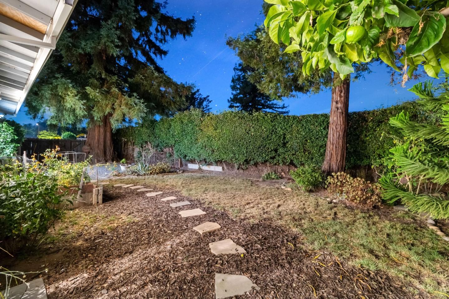 Detail Gallery Image 46 of 52 For 22 Wayne Ct, Redwood City,  CA 94063 - 4 Beds | 3 Baths