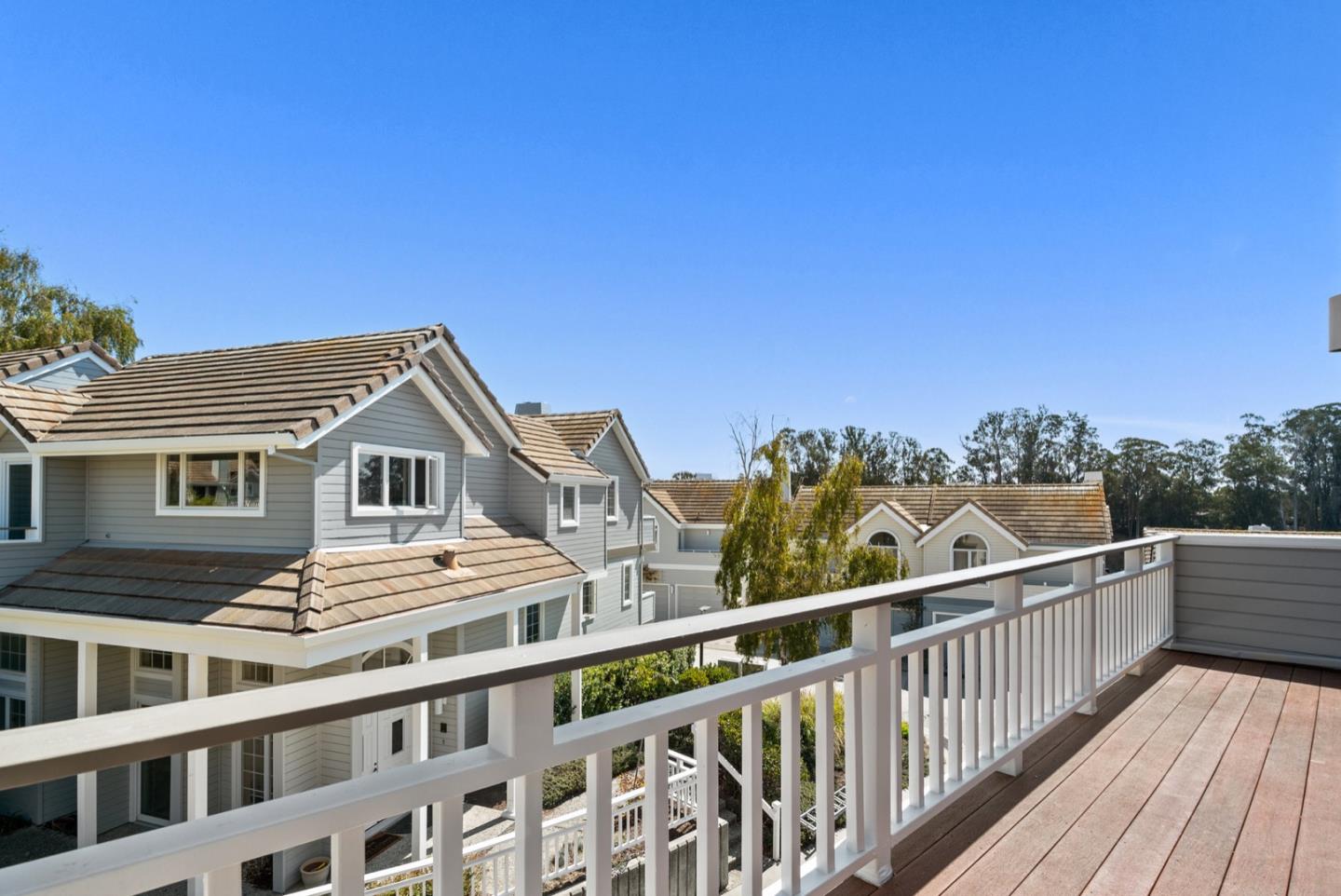 Detail Gallery Image 25 of 59 For 152 Frederick St, Santa Cruz,  CA 95062 - 2 Beds | 3 Baths