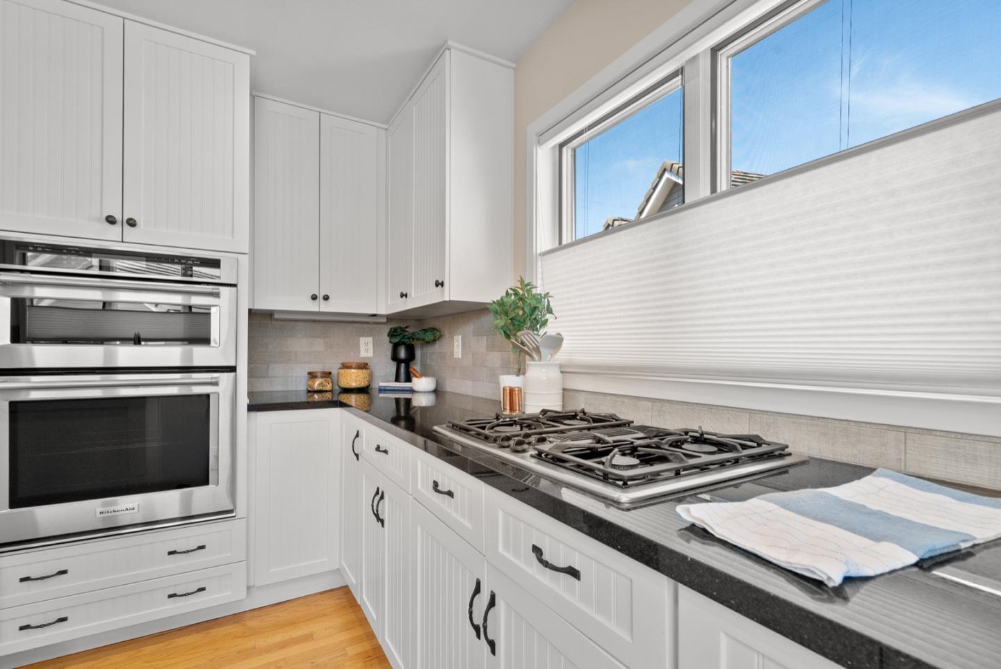 Detail Gallery Image 45 of 59 For 152 Frederick St, Santa Cruz,  CA 95062 - 2 Beds | 3 Baths
