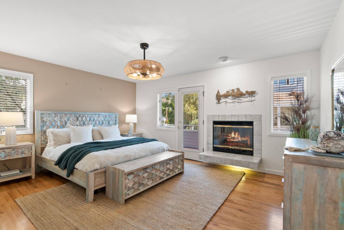 Detail Gallery Image 5 of 59 For 152 Frederick St, Santa Cruz,  CA 95062 - 2 Beds | 3 Baths