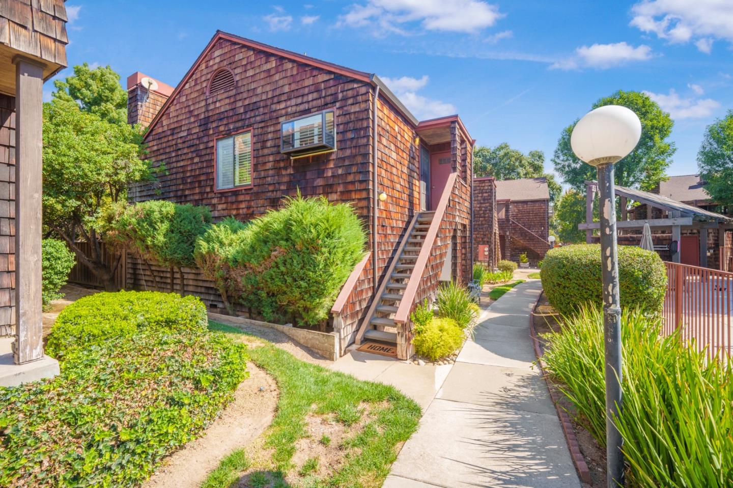 Detail Gallery Image 23 of 26 For 1555 Hecker Pass Rd #D201,  Gilroy,  CA 95020 - 2 Beds | 1/1 Baths