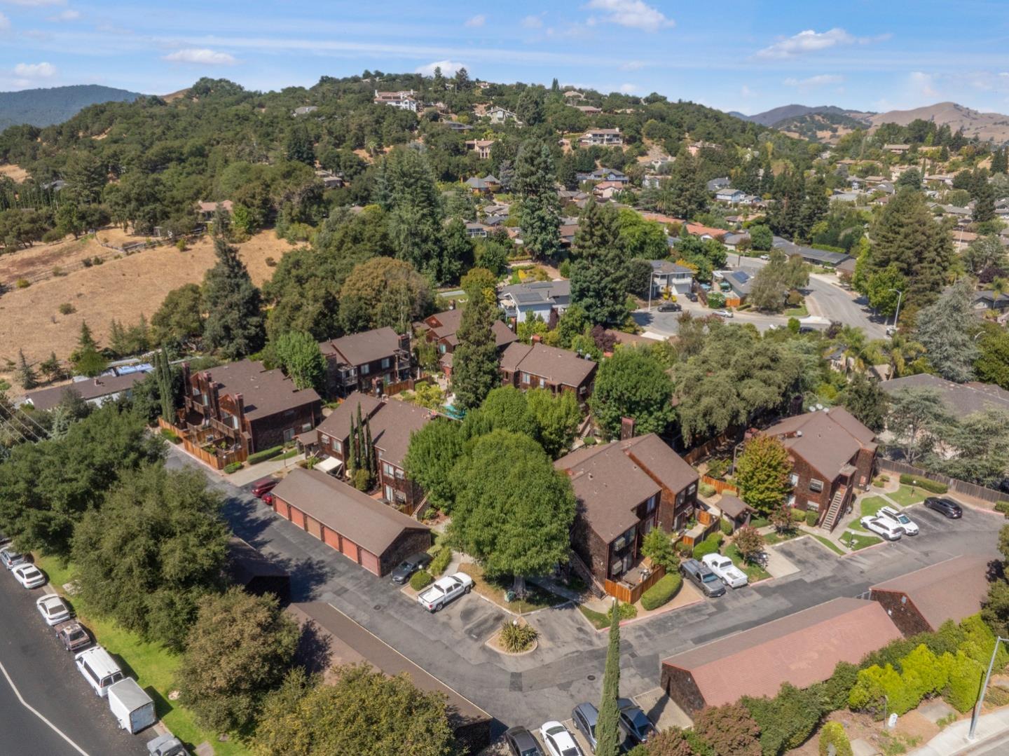 Detail Gallery Image 25 of 26 For 1555 Hecker Pass Rd #D201,  Gilroy,  CA 95020 - 2 Beds | 1/1 Baths