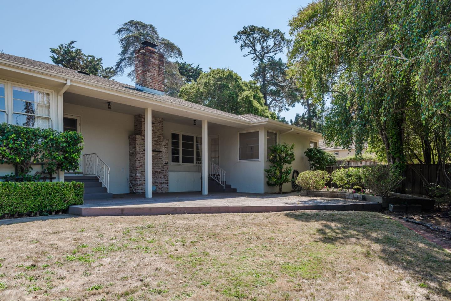 Detail Gallery Image 16 of 21 For 2120 Redington Rd, Hillsborough,  CA 94010 - 4 Beds | 4 Baths