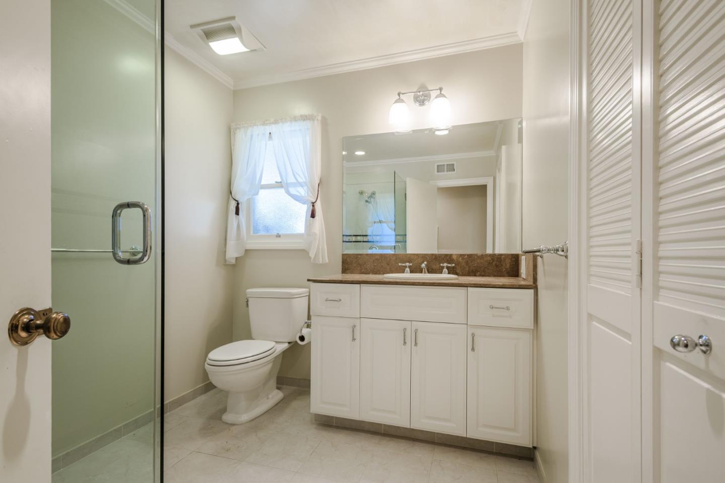 Detail Gallery Image 9 of 21 For 2120 Redington Rd, Hillsborough,  CA 94010 - 4 Beds | 4 Baths