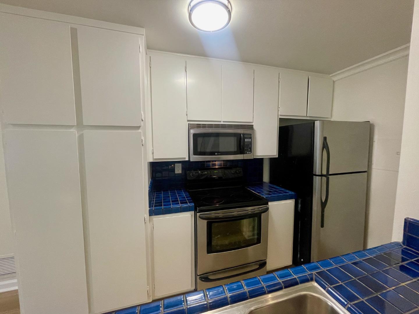 Detail Gallery Image 5 of 11 For 5629 Playa Del Rey #3,  San Jose,  CA 95123 - 2 Beds | 1 Baths