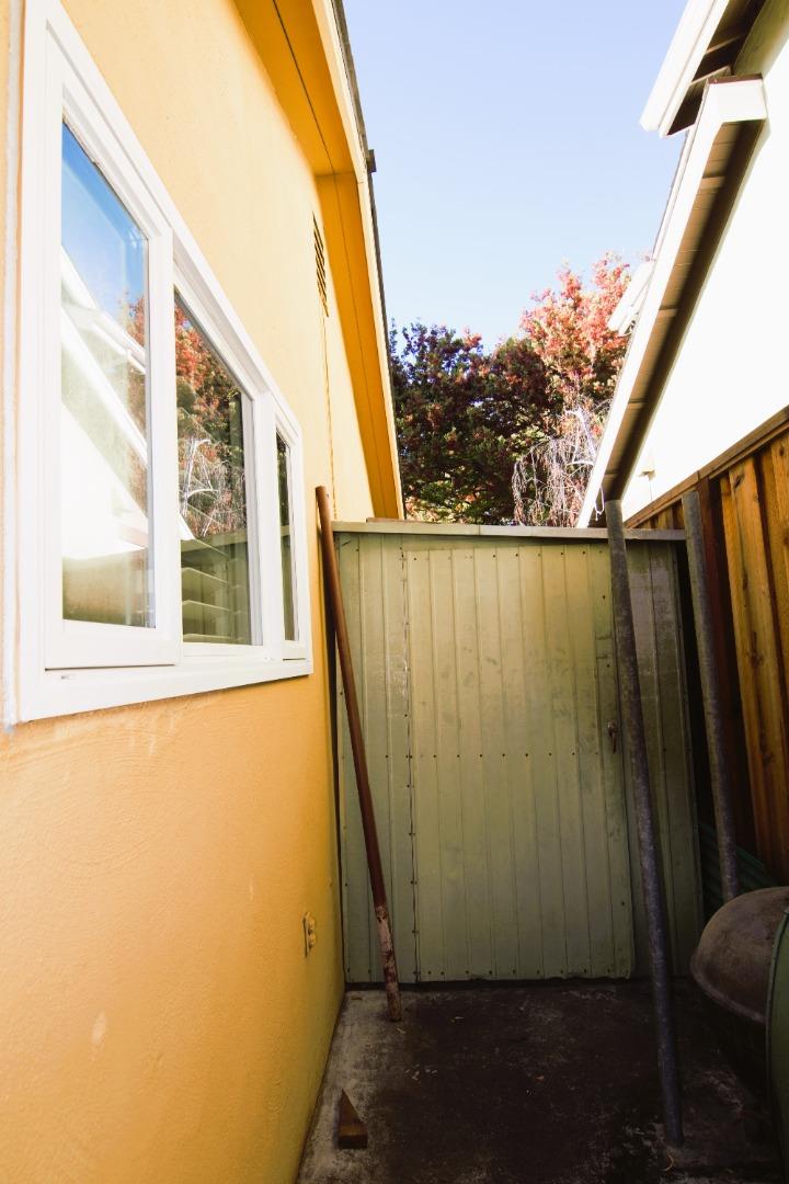 Detail Gallery Image 21 of 33 For 1528 Willowdale Dr, San Jose,  CA 95118 - 4 Beds | 2 Baths