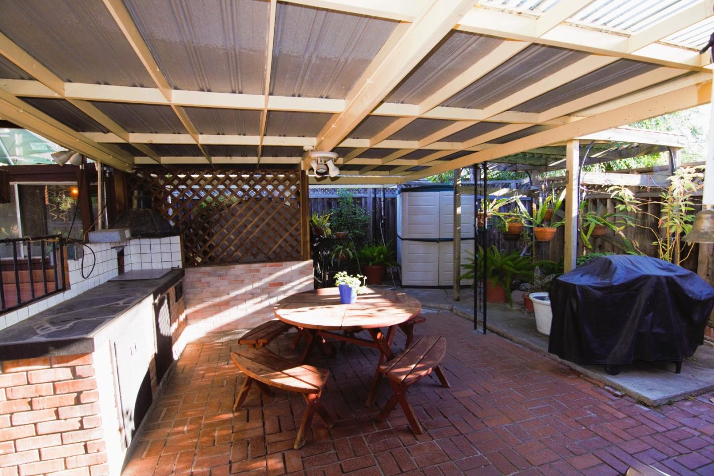 Detail Gallery Image 3 of 33 For 1528 Willowdale Dr, San Jose,  CA 95118 - 4 Beds | 2 Baths