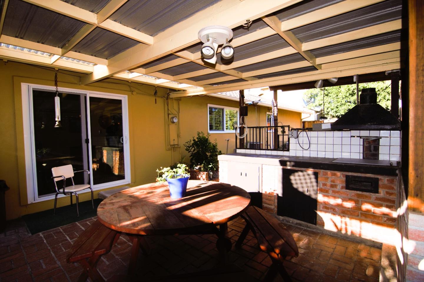 Detail Gallery Image 7 of 33 For 1528 Willowdale Dr, San Jose,  CA 95118 - 4 Beds | 2 Baths