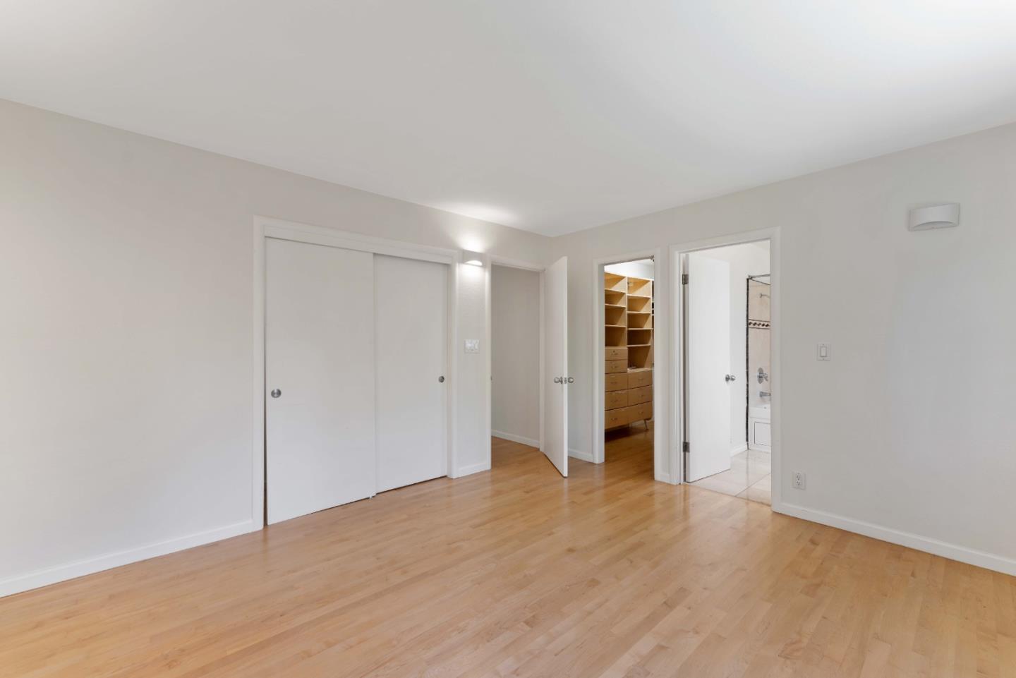 Detail Gallery Image 14 of 25 For 1351 Delfino Way, Menlo Park,  CA 94025 - 3 Beds | 2 Baths