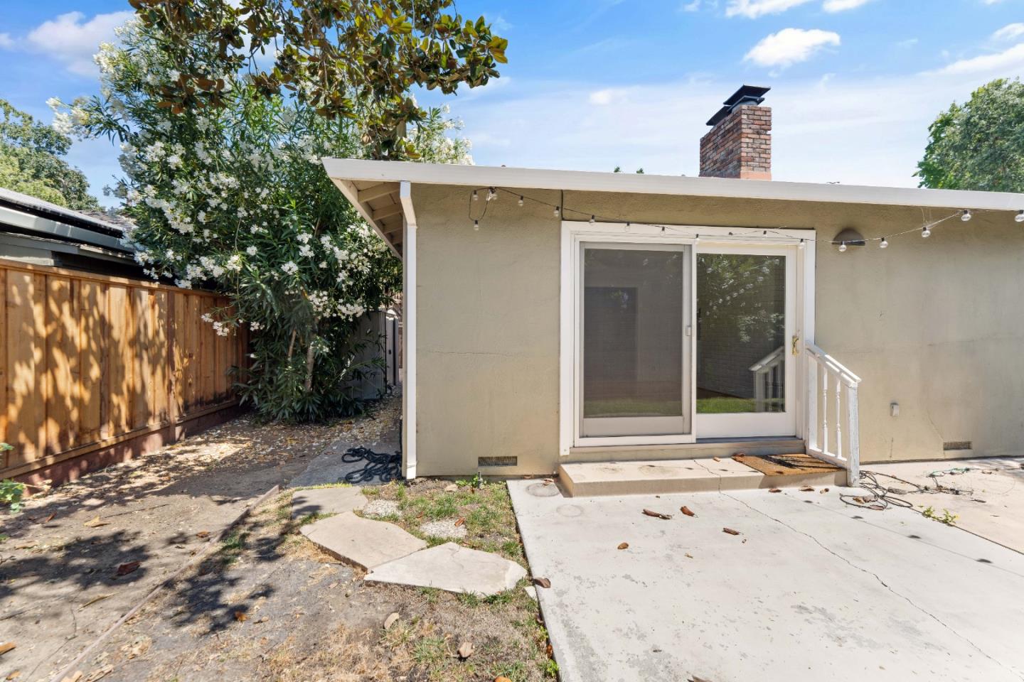 Detail Gallery Image 23 of 25 For 1351 Delfino Way, Menlo Park,  CA 94025 - 3 Beds | 2 Baths