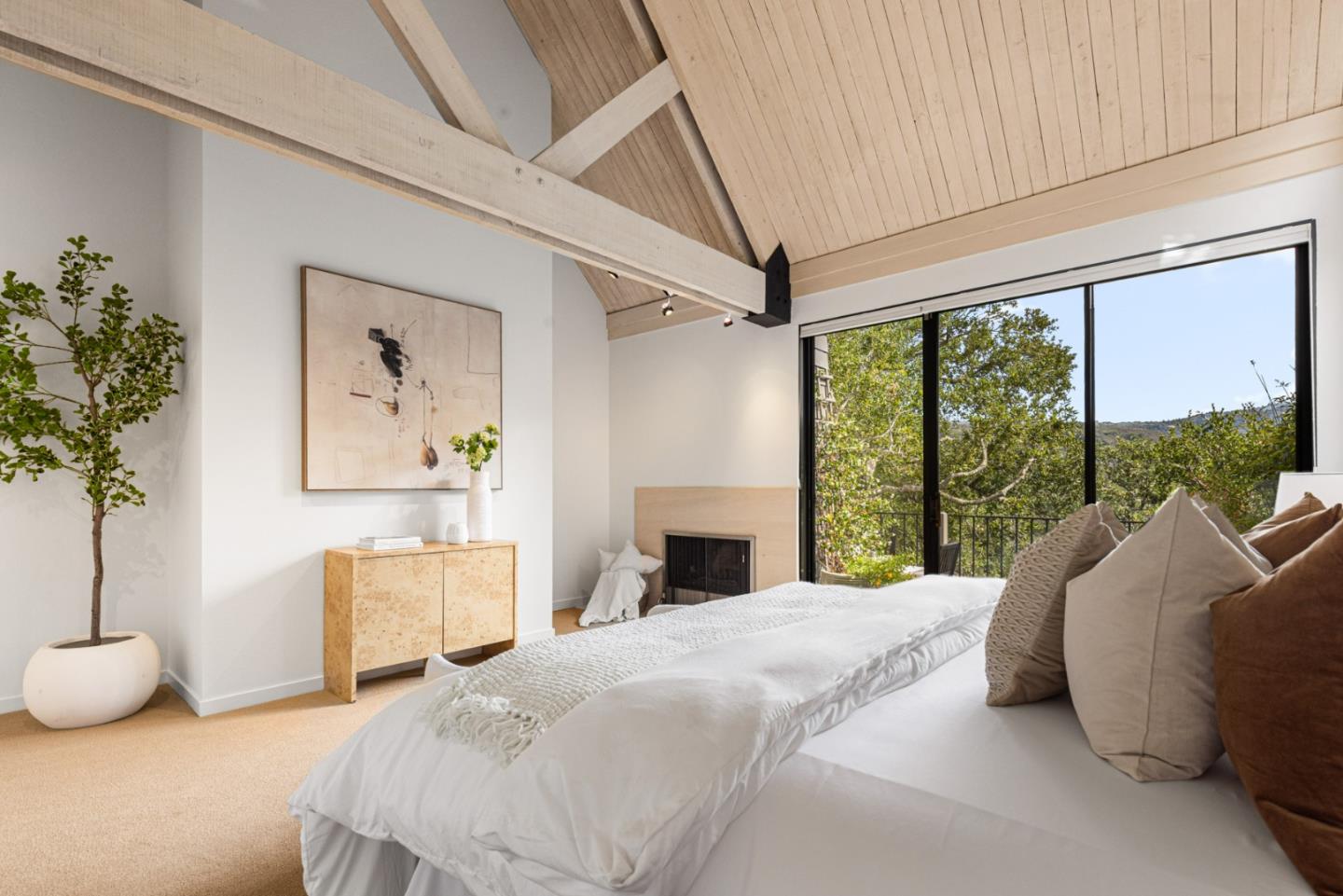 Detail Gallery Image 20 of 59 For 11 Hawk View, Portola Valley,  CA 94028 - 4 Beds | 4 Baths