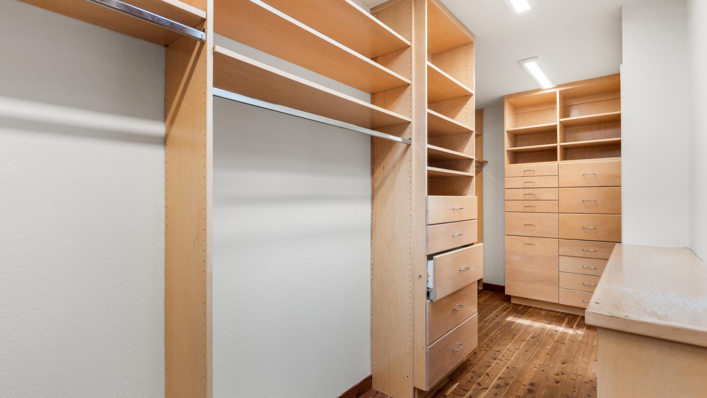 Detail Gallery Image 27 of 59 For 11 Hawk View, Portola Valley,  CA 94028 - 4 Beds | 4 Baths