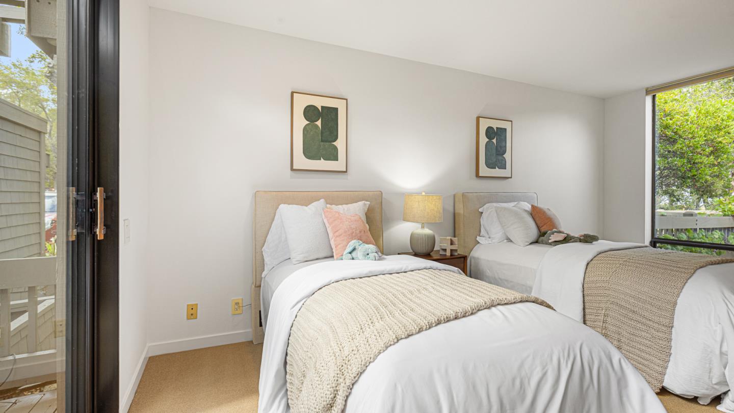 Detail Gallery Image 29 of 59 For 11 Hawk View, Portola Valley,  CA 94028 - 4 Beds | 4 Baths