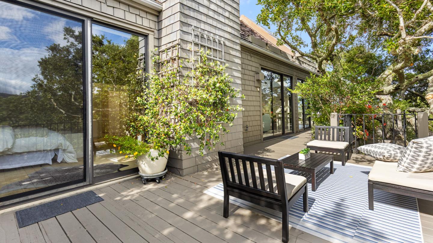Detail Gallery Image 35 of 59 For 11 Hawk View, Portola Valley,  CA 94028 - 4 Beds | 4 Baths
