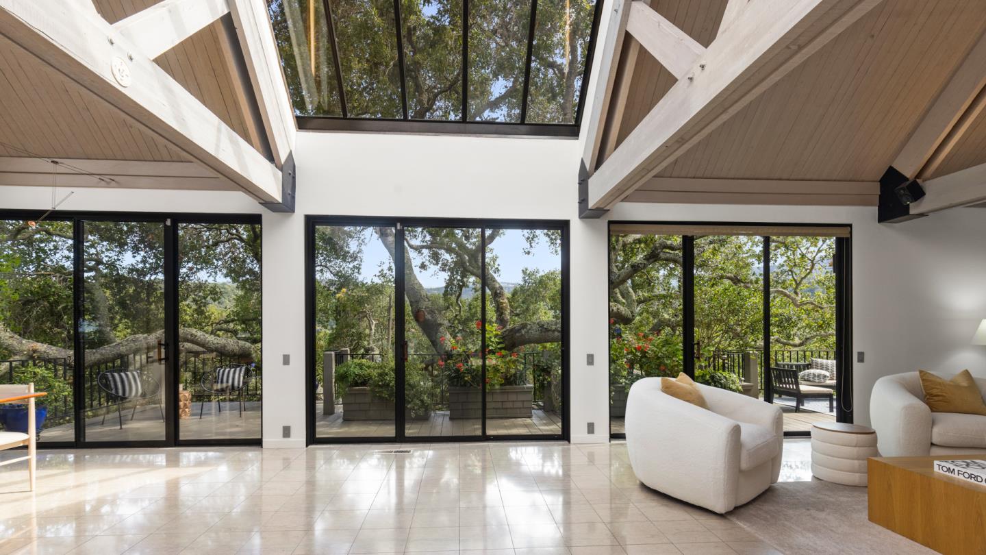 Detail Gallery Image 4 of 59 For 11 Hawk View, Portola Valley,  CA 94028 - 4 Beds | 4 Baths
