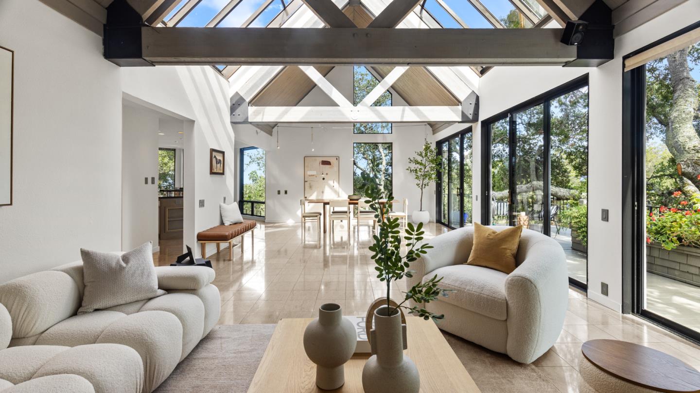 Detail Gallery Image 6 of 59 For 11 Hawk View, Portola Valley,  CA 94028 - 4 Beds | 4 Baths