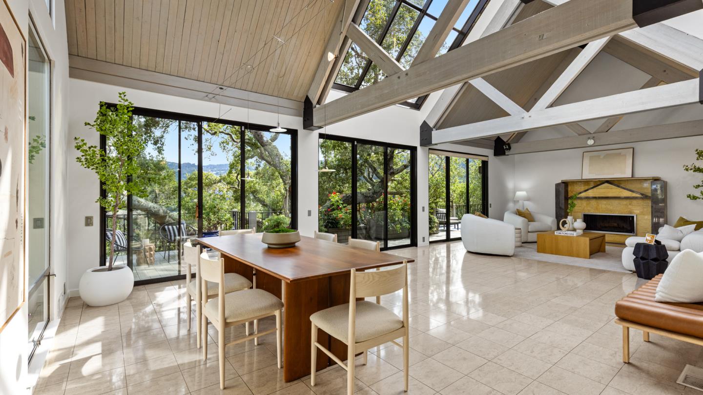 Detail Gallery Image 7 of 59 For 11 Hawk View, Portola Valley,  CA 94028 - 4 Beds | 4 Baths