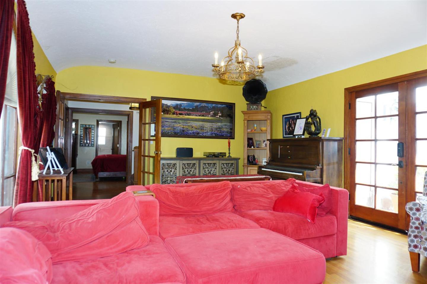Detail Gallery Image 14 of 30 For 820 Civic Center Dr, Santa Clara,  CA 95050 - 5 Beds | 4 Baths